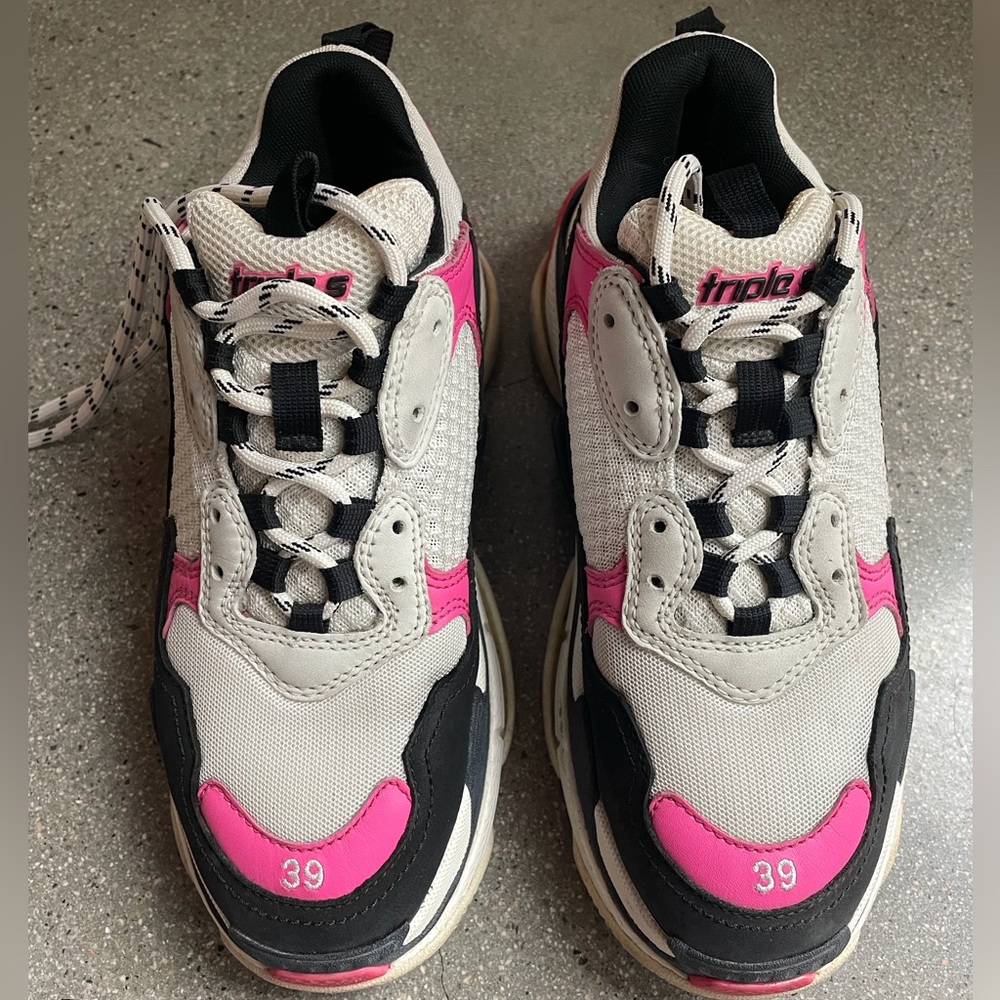 Balenciaga Triple S - Picture 4 of 10